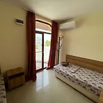 Gradina Garden B33 *