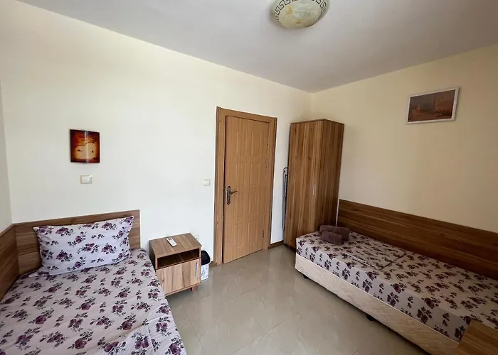 Gradina Garden B33 * Chernomorets